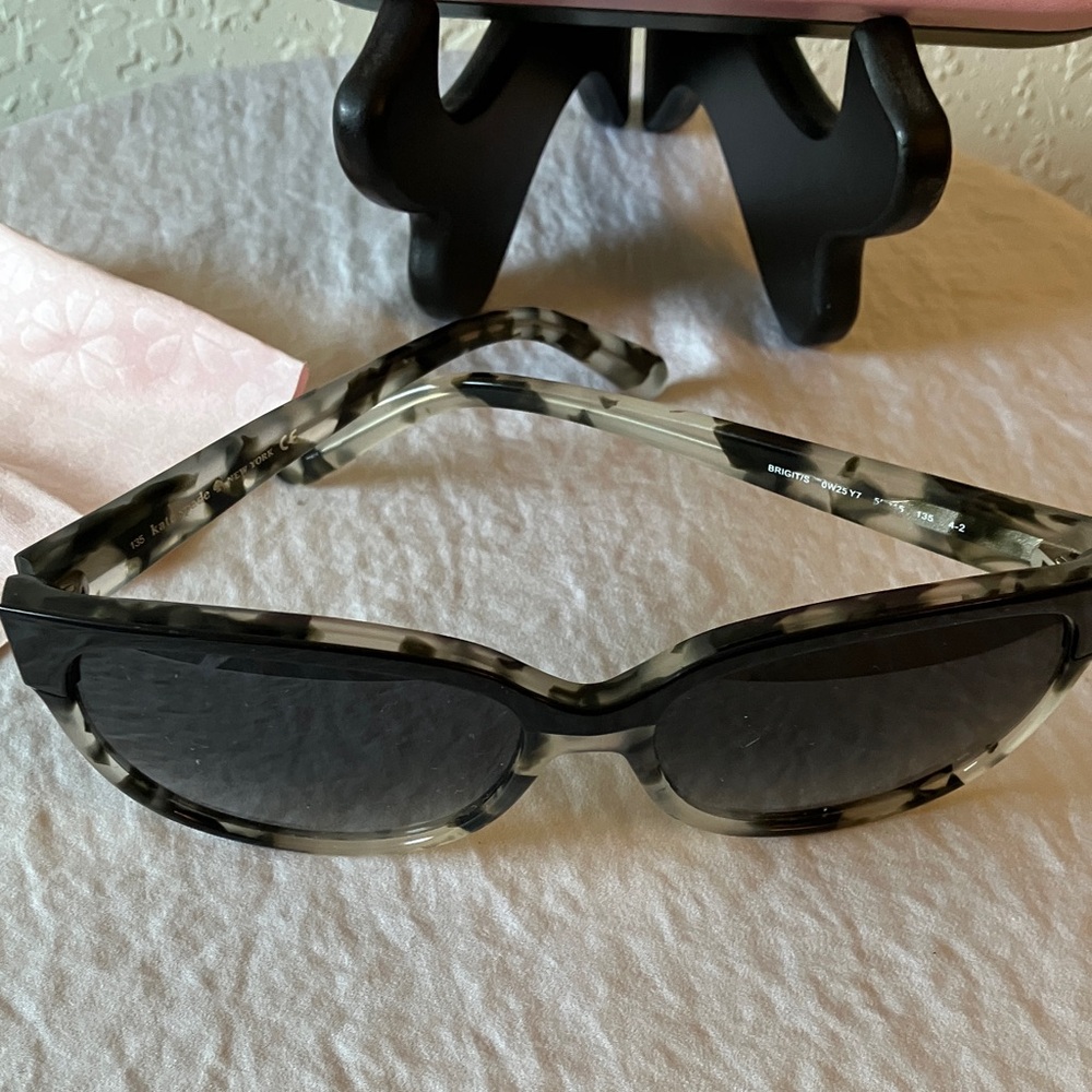 Kate Spade: Black & White Brigit Sunglasses- Black Gradient - Picture 13 of 16